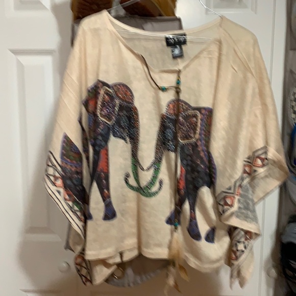 Beautiful Shaw - Picture 1 of 2